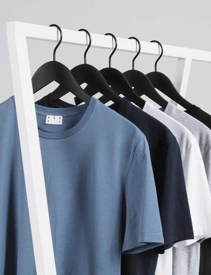 Men's T-Shirt Mockup on Clothes Rail 👕